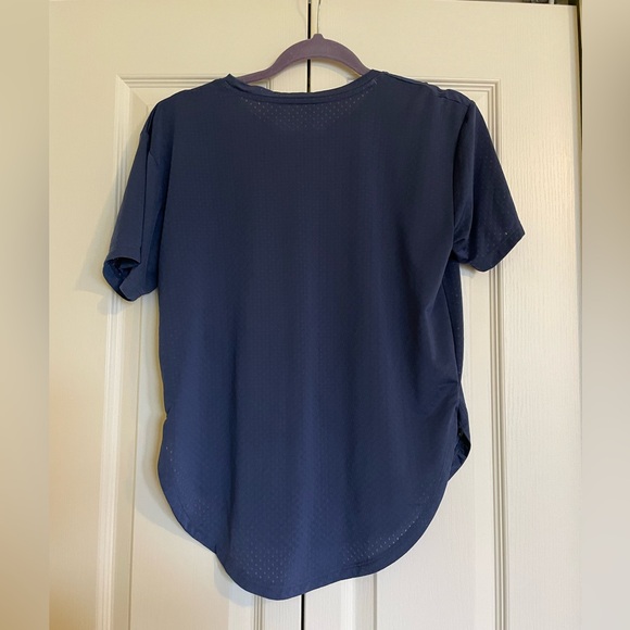 Under Armour Breathable Shortsleeve - Picture 2 of 4